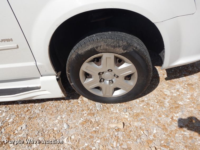image for item DH5164 2011 Dodge Grand Caravan  handicap accessible van