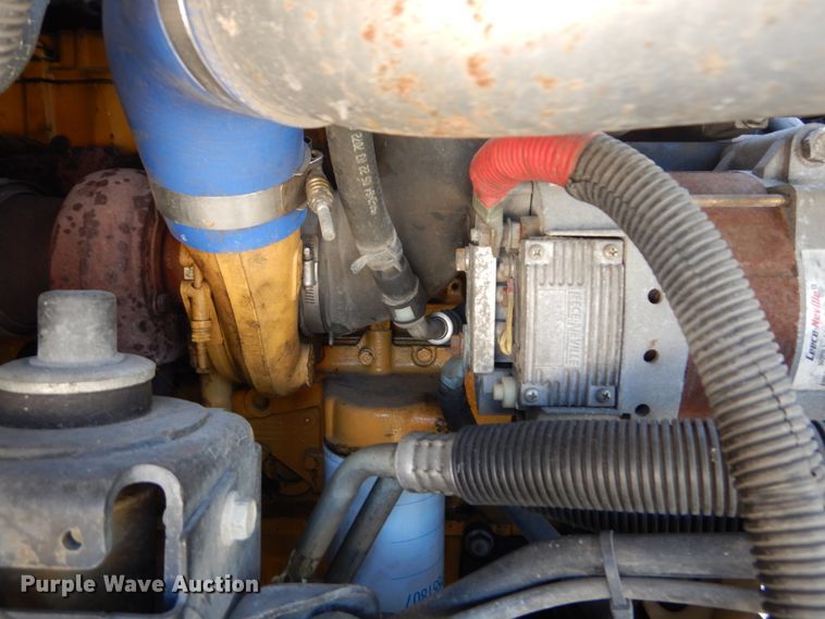 image for item DH5165 2004 GMC C6500  utility truck