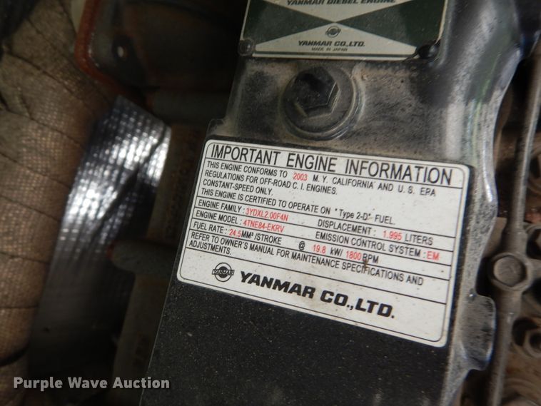 image for item DH5165 2004 GMC C6500  utility truck