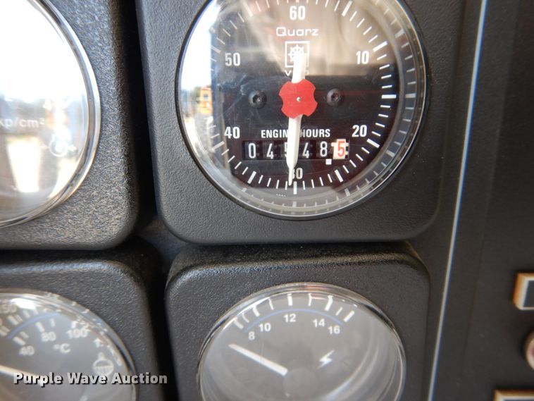 image for item DH5165 2004 GMC C6500  utility truck