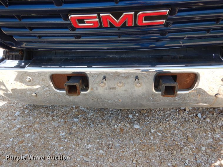 image for item DH5165 2004 GMC C6500  utility truck