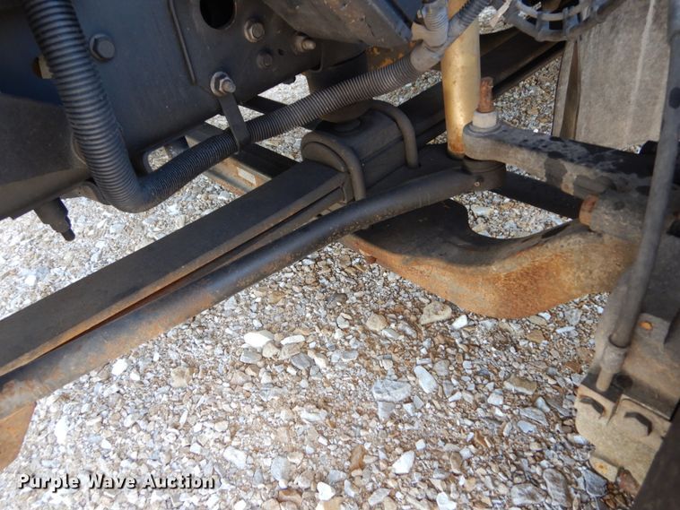 image for item DH5165 2004 GMC C6500  utility truck