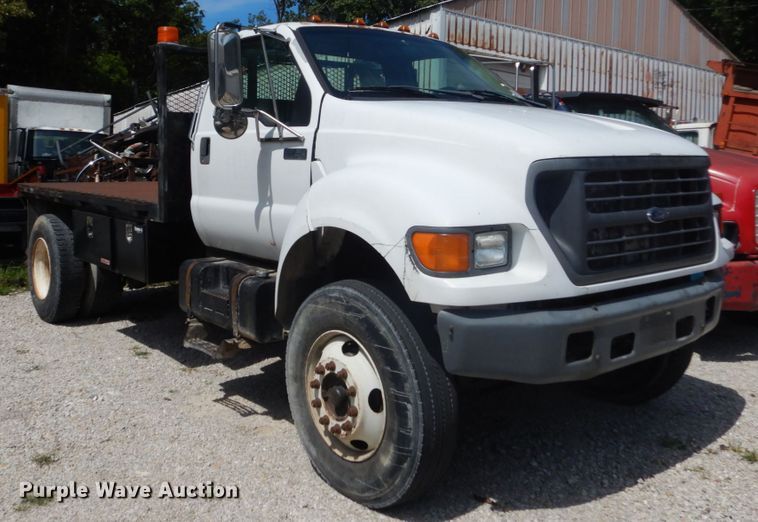 image for item DH5166 2000 Ford F750 Super Duty XL  flatbed truck