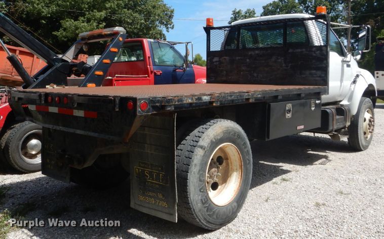 image for item DH5166 2000 Ford F750 Super Duty XL  flatbed truck