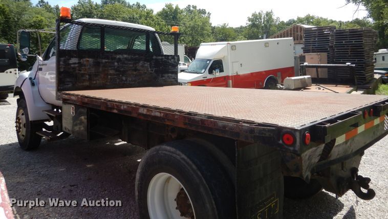image for item DH5166 2000 Ford F750 Super Duty XL  flatbed truck