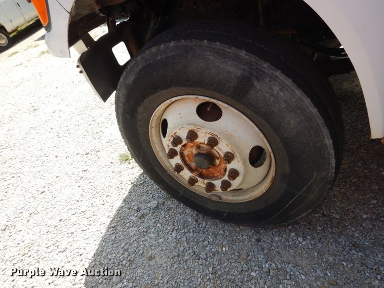 image for item DH5166 2000 Ford F750 Super Duty XL  flatbed truck