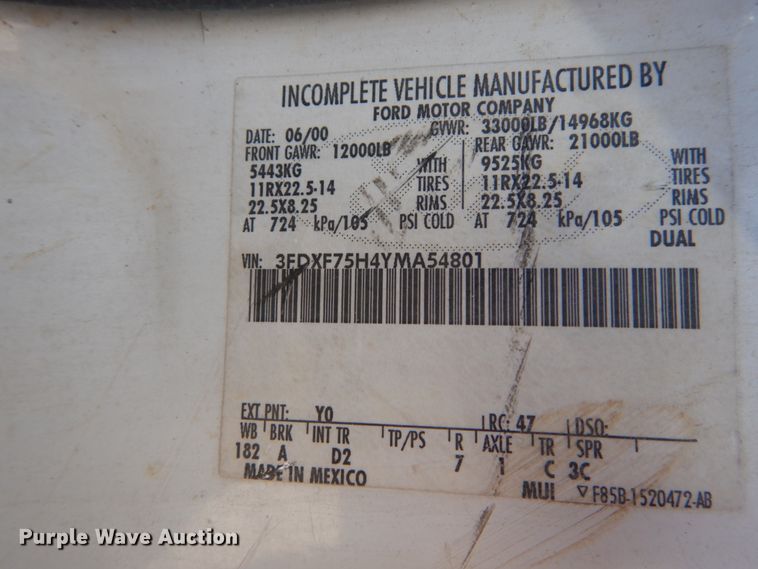 image for item DH5166 2000 Ford F750 Super Duty XL  flatbed truck