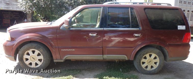 image for item DH6592 2003 Lincoln Navigator  SUV