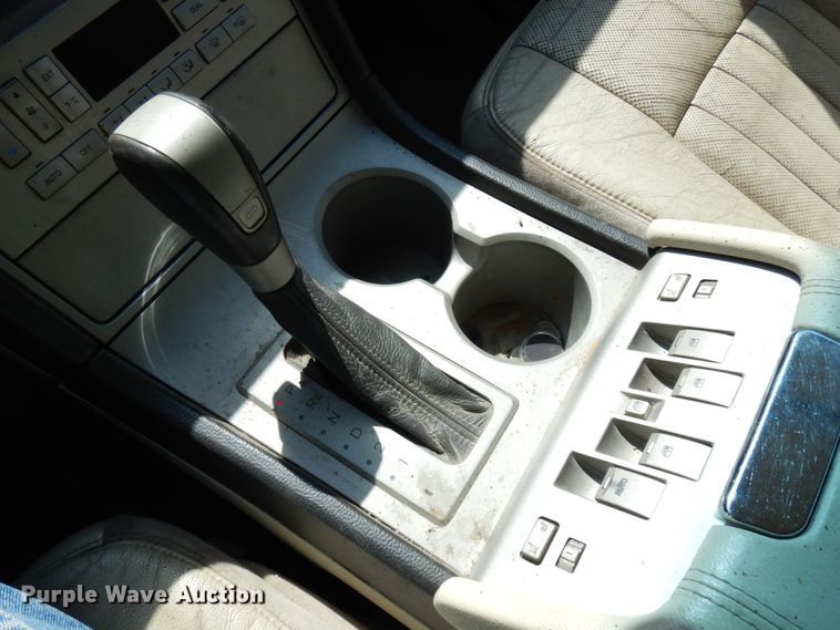 image for item DH6592 2003 Lincoln Navigator  SUV