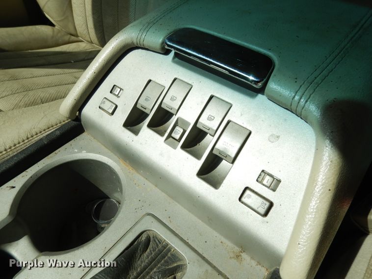 image for item DH6592 2003 Lincoln Navigator  SUV