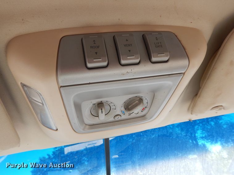 image for item DH6592 2003 Lincoln Navigator  SUV