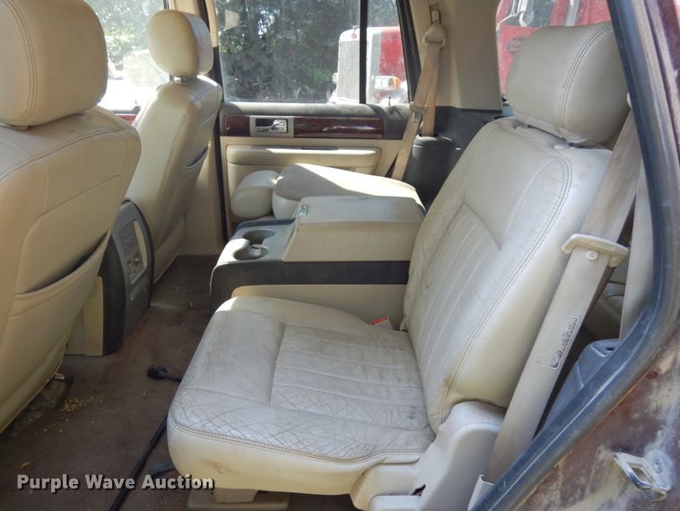 image for item DH6592 2003 Lincoln Navigator  SUV