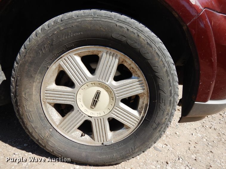 image for item DH6592 2003 Lincoln Navigator  SUV