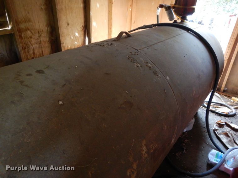 image for item DH6594 Fuel tank