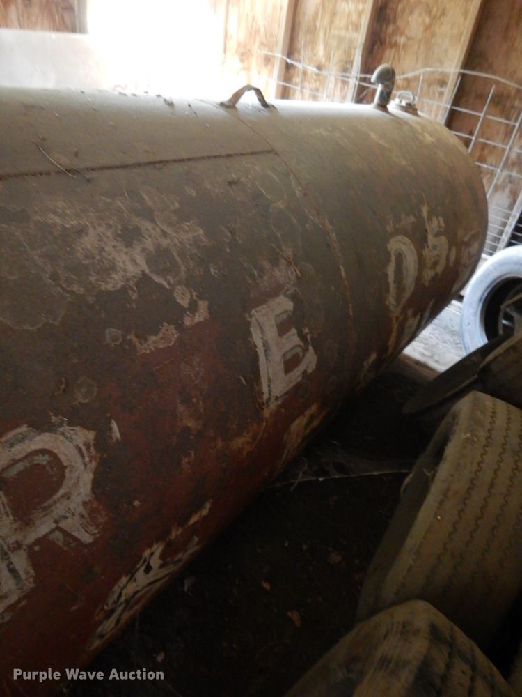 image for item DH6594 Fuel tank