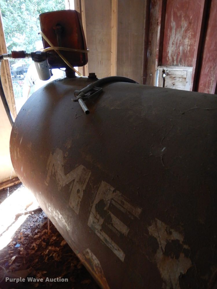 image for item DH6594 Fuel tank