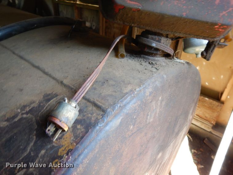 image for item DH6594 Fuel tank