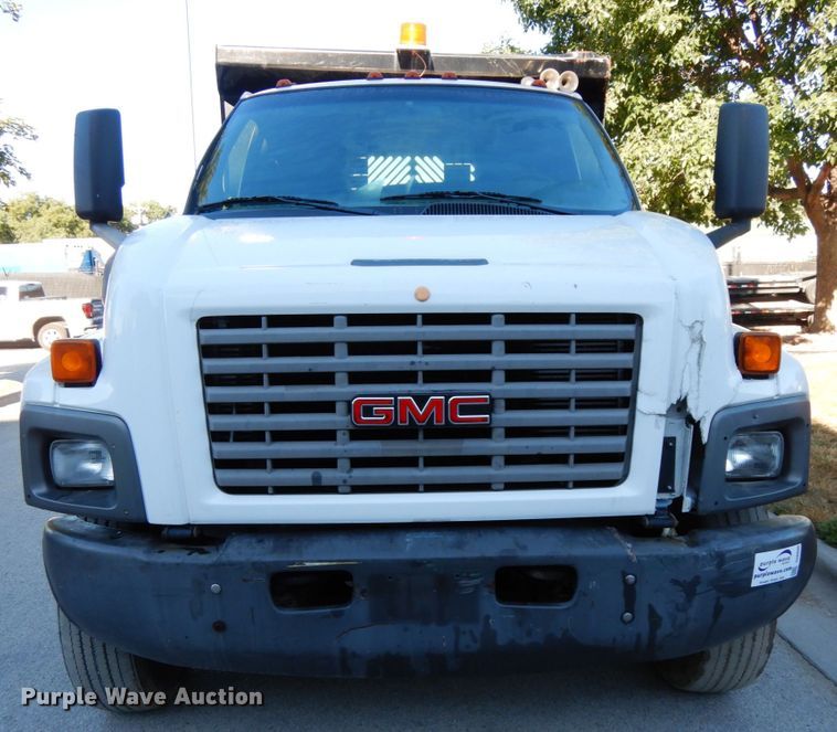 image for item DH6608 2004 GMC C7500  dump truck