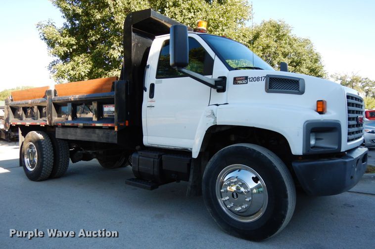 image for item DH6608 2004 GMC C7500  dump truck