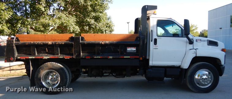 image for item DH6608 2004 GMC C7500  dump truck