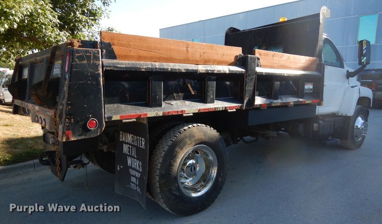 image for item DH6608 2004 GMC C7500  dump truck