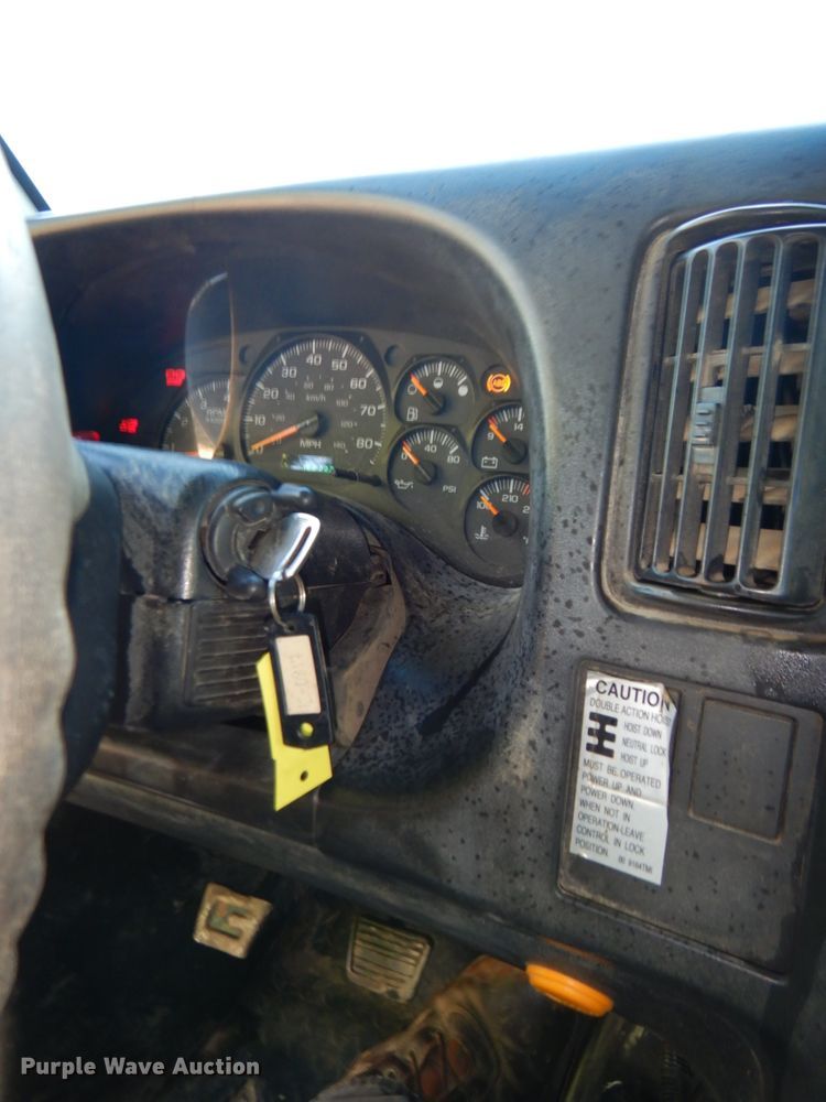 image for item DH6608 2004 GMC C7500  dump truck