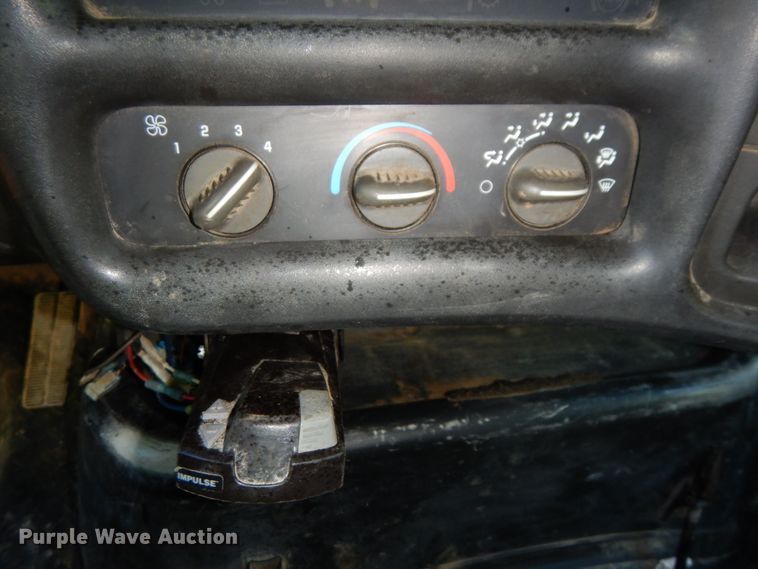 image for item DH6608 2004 GMC C7500  dump truck