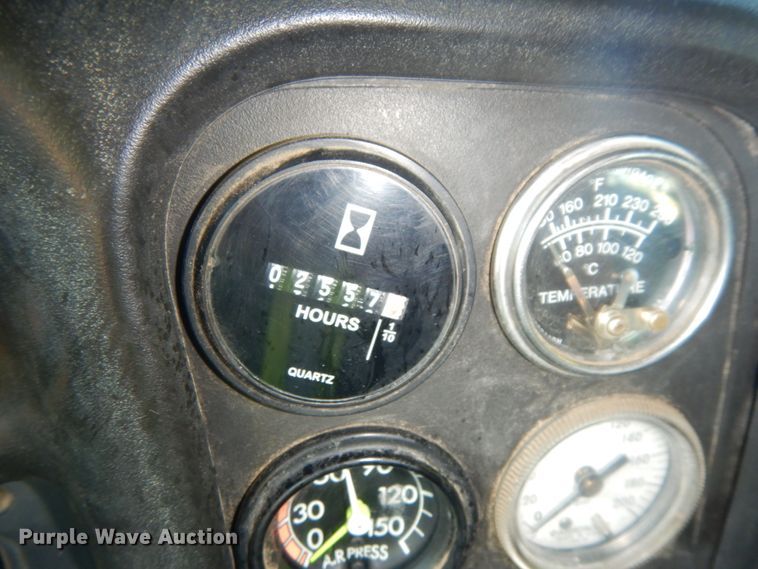 image for item DH6608 2004 GMC C7500  dump truck