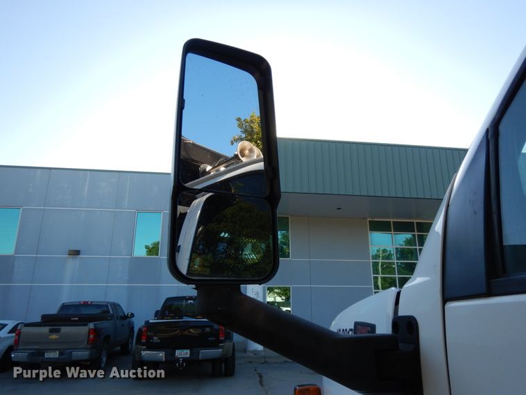 image for item DH6608 2004 GMC C7500  dump truck