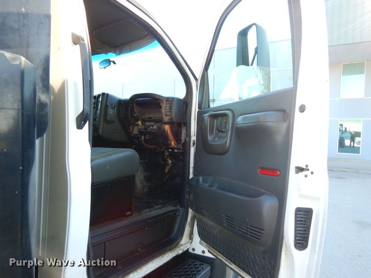 image for item DH6608 2004 GMC C7500  dump truck