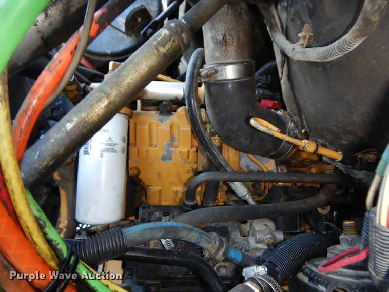 image for item DH6608 2004 GMC C7500  dump truck