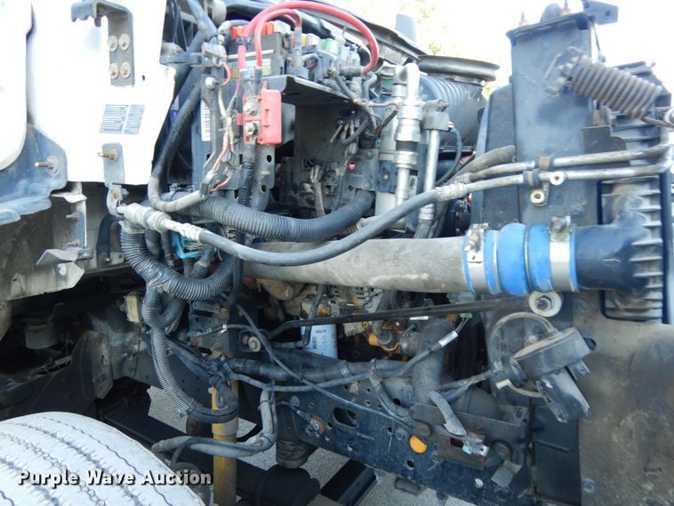 image for item DH6608 2004 GMC C7500  dump truck