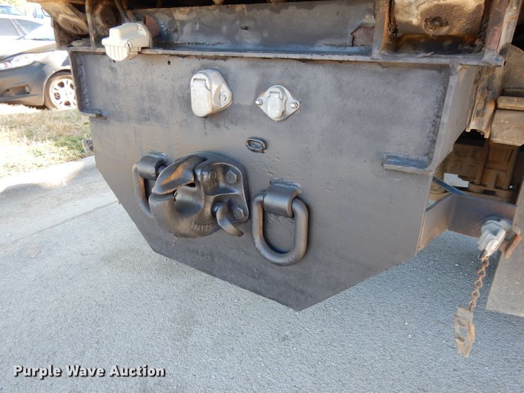 image for item DH6608 2004 GMC C7500  dump truck