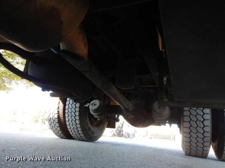 image for item DH6608 2004 GMC C7500  dump truck