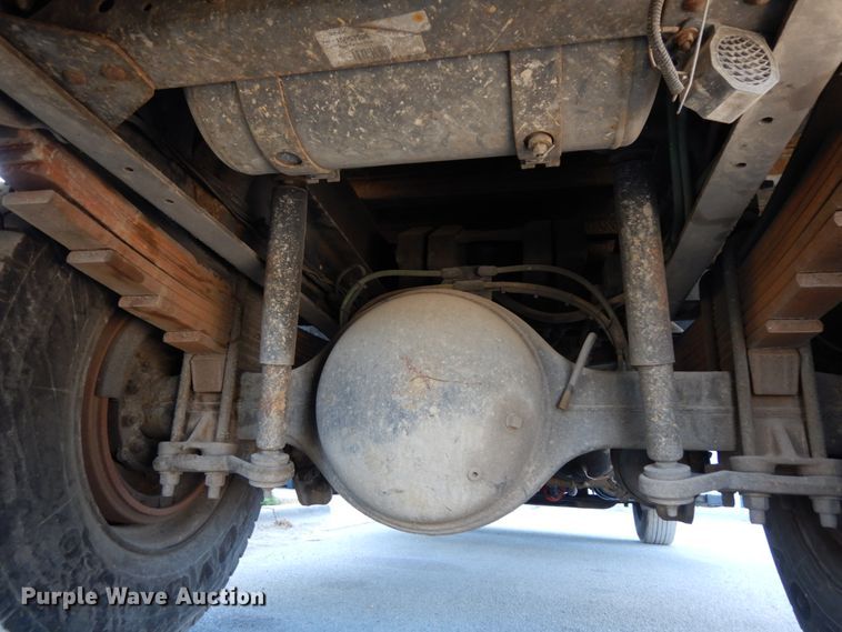 image for item DH6608 2004 GMC C7500  dump truck