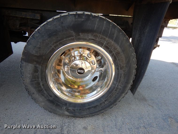 image for item DH6608 2004 GMC C7500  dump truck