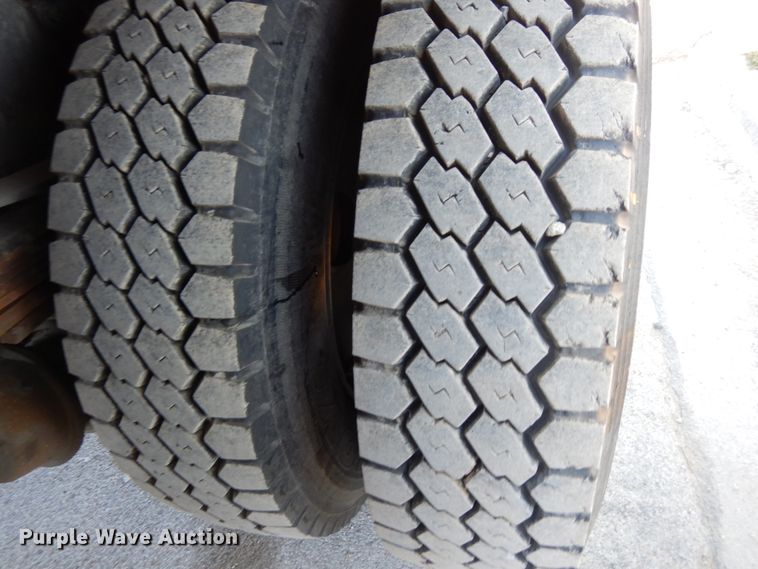 image for item DH6608 2004 GMC C7500  dump truck