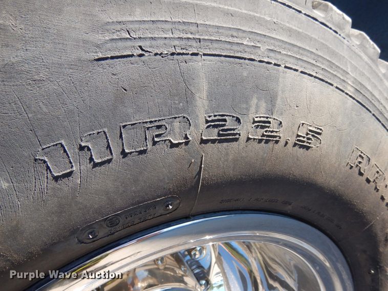 image for item DH6608 2004 GMC C7500  dump truck