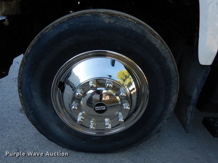 image for item DH6608 2004 GMC C7500  dump truck