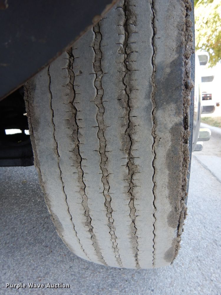 image for item DH6608 2004 GMC C7500  dump truck