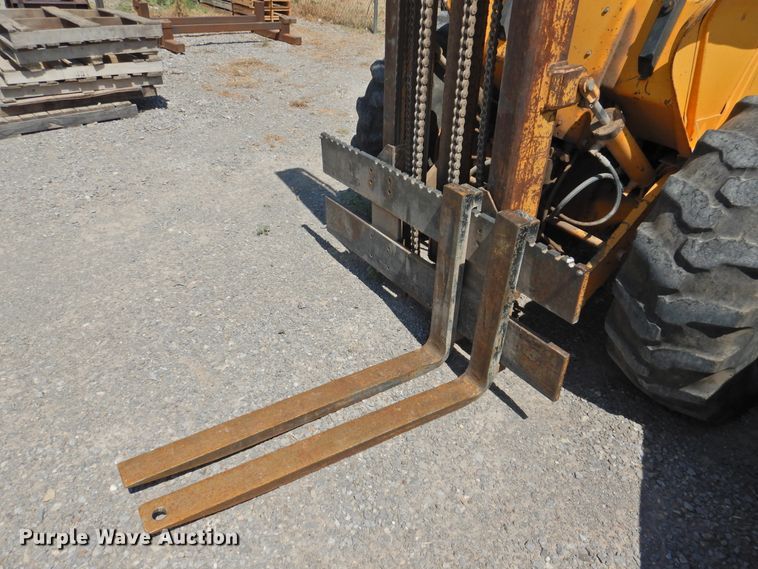 image for item DI0168 1980 John Deere 480B  forklift