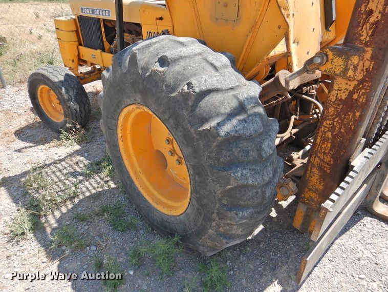 image for item DI0168 1980 John Deere 480B  forklift