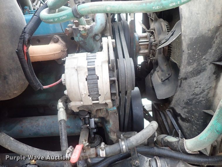 image for item DI4648 1992 International 4900  fuel truck