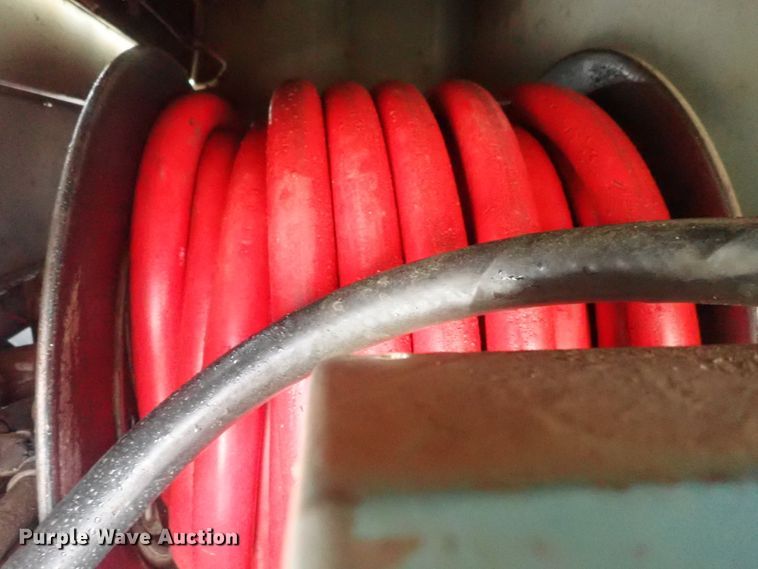 image for item DI4648 1992 International 4900  fuel truck