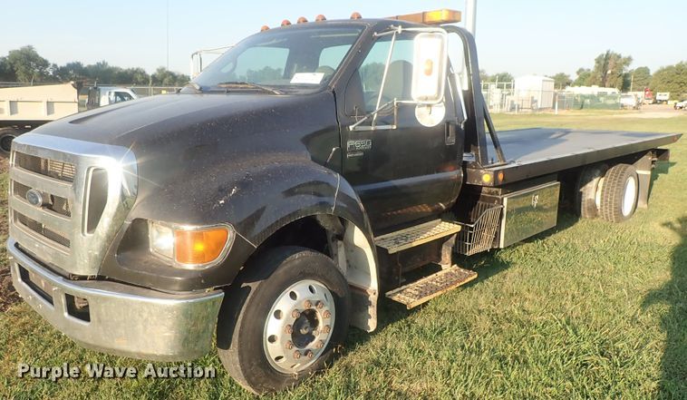 image for item DI4681 2007 Ford F650 Super Duty  rollback truck