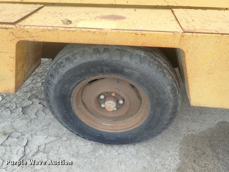 image for item DI4702 Leroi 185  air compressor