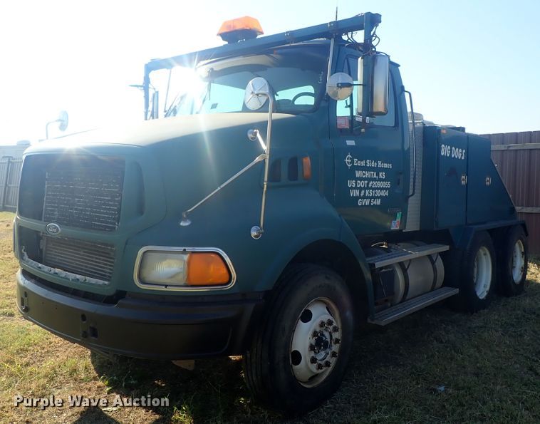 image for item DI4714 1998 Ford  toter truck