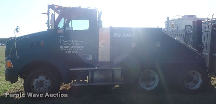 image for item DI4714 1998 Ford  toter truck