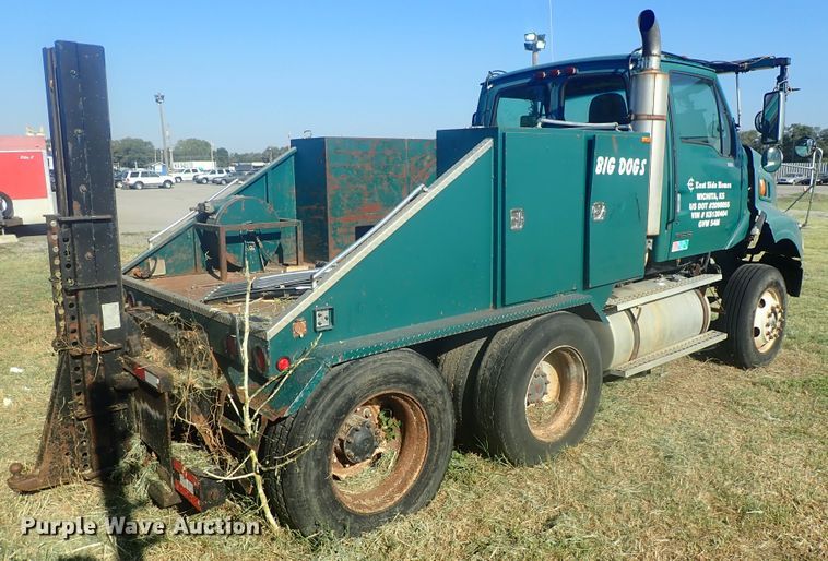 image for item DI4714 1998 Ford  toter truck