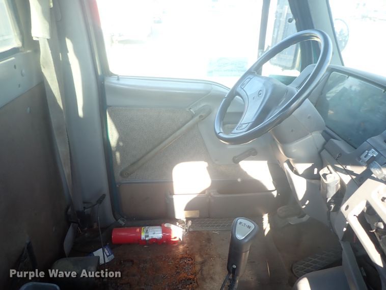 image for item DI4714 1998 Ford  toter truck